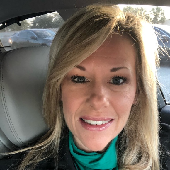 Meet your Posher, Kim - Picture 1 of 1